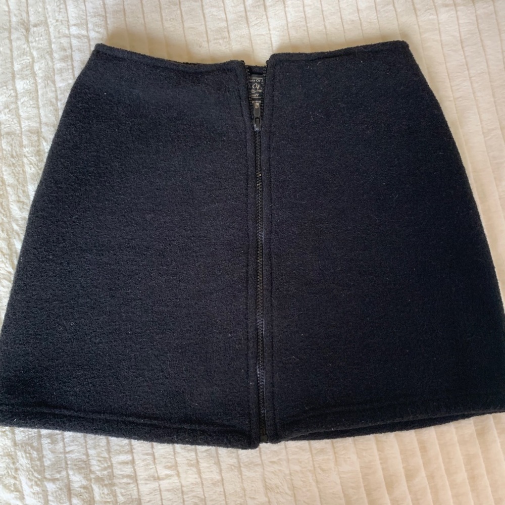 NWOT Black skirt - Picture 1 of 2